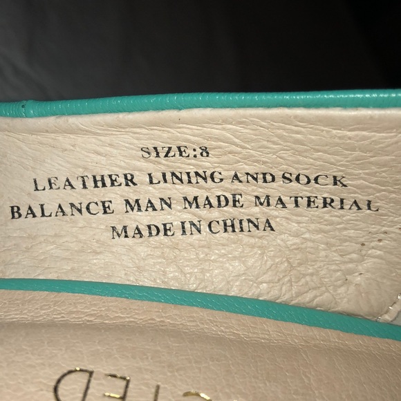 Restricted Teal and Gold Heels - Picture 7 of 8